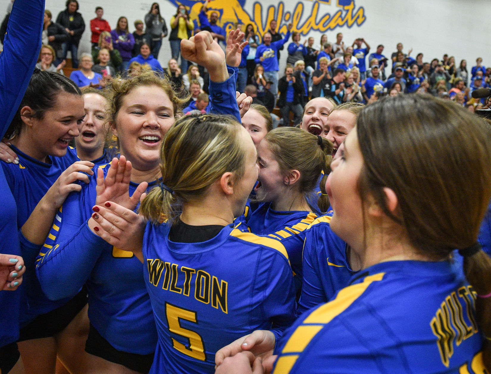 110519-qct-spt-wilton-vball-047a.jpg